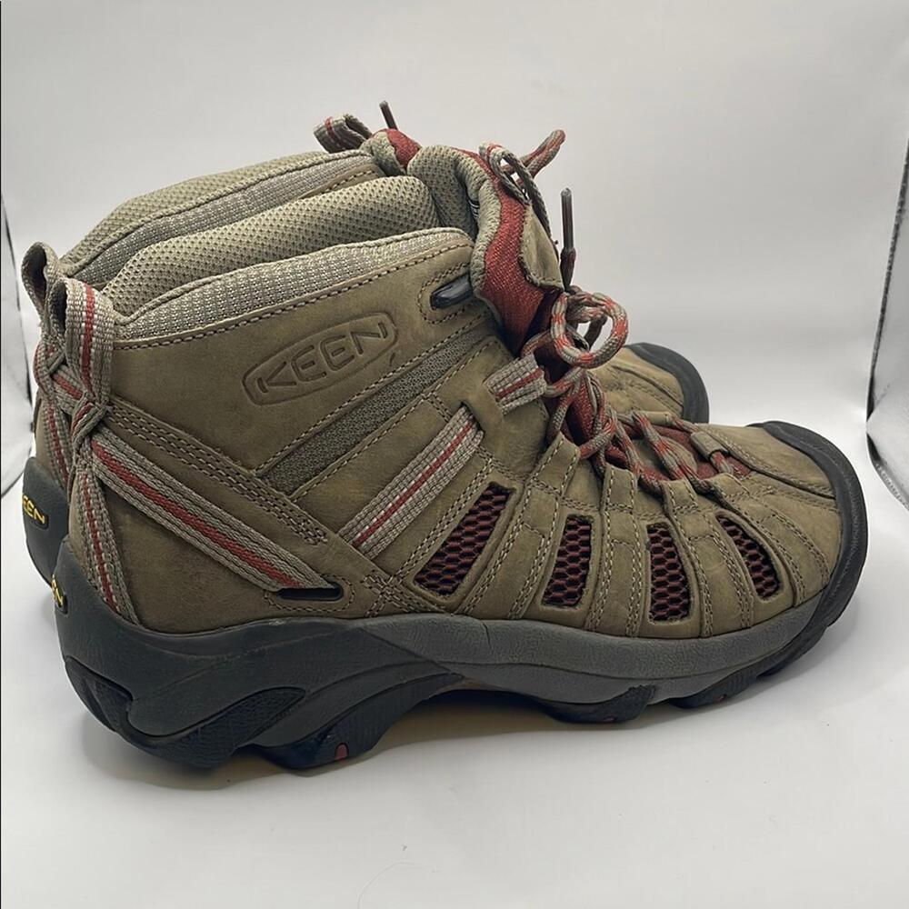 Keen - Classic Outdoor Hiking Shoes - Brown 8